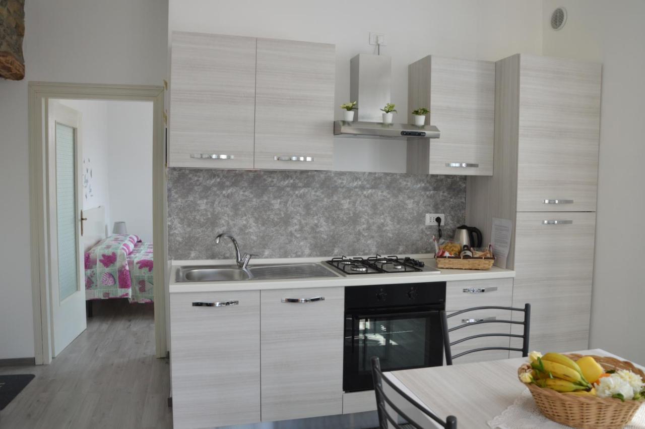 Lescen White Residence - Lake View Лезено Экстерьер фото